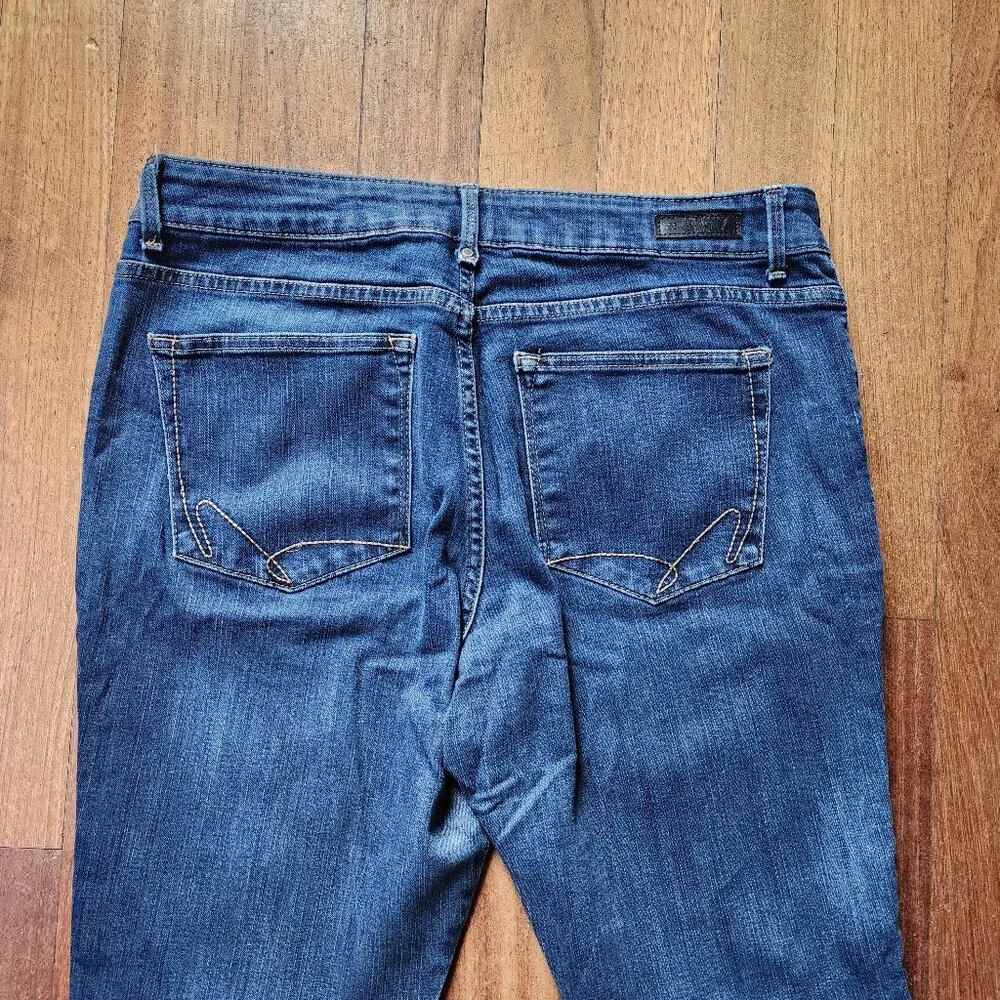 Lee Classic Fit Straight Leg Jeans Size 14 Short